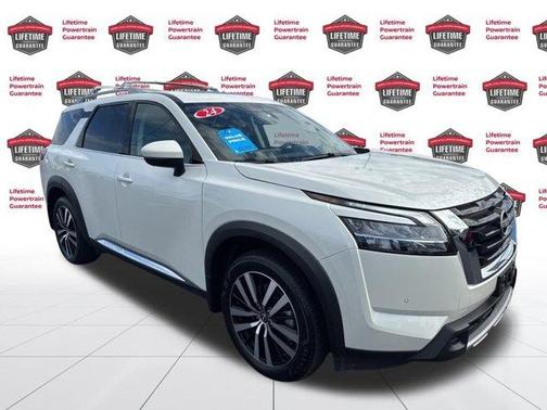2024 Nissan Pathfinder Platinum