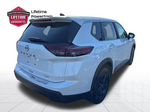 Everest White P 2026 Nissan Rogue SV