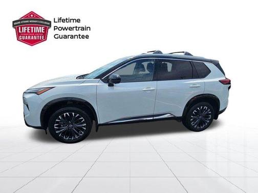 White / Black 2025 Nissan Rogue Platinum