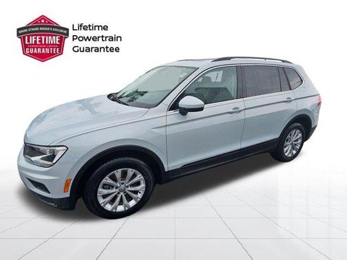 White Silver Metallic 2019 Volkswagen Tiguan 2.0T SE