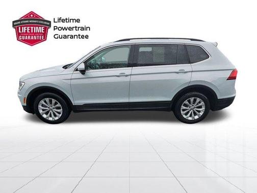 White Silver Metallic 2019 Volkswagen Tiguan 2.0T SE
