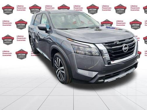 2025 Nissan Pathfinder Platinum