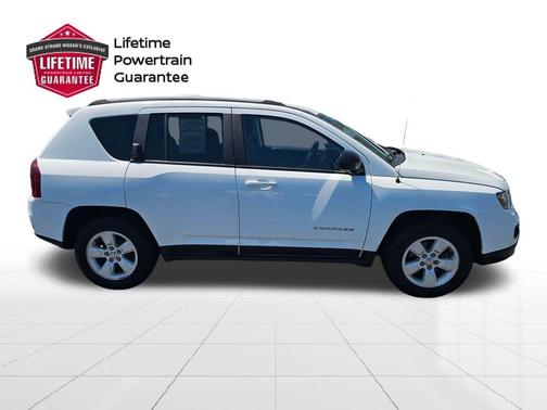 Bright White Clearcoat 2017 Jeep Compass Sport