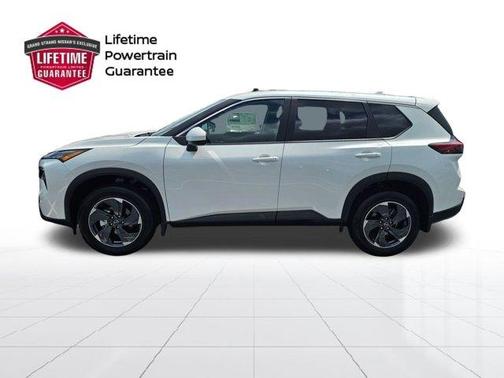 Everest White P 2026 Nissan Rogue SV