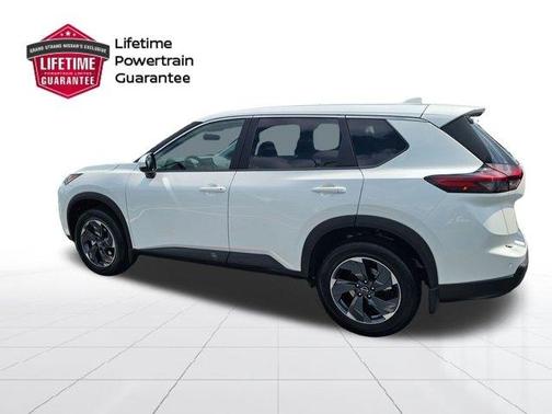 Everest White P 2026 Nissan Rogue SV