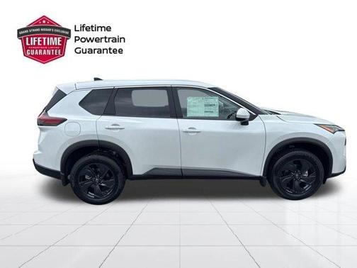 Everest White P 2026 Nissan Rogue SV