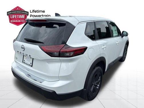 Everest White P 2026 Nissan Rogue SV