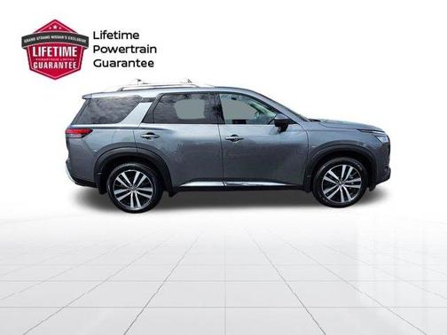 Gun Metallic 2023 Nissan Pathfinder Platinum