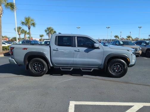 2024 Nissan Frontier PRO-4X
