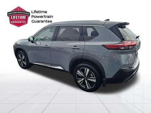Boulder Gray Pearl 2023 Nissan Rogue SL