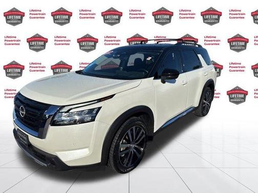 2023 Nissan Pathfinder Platinum