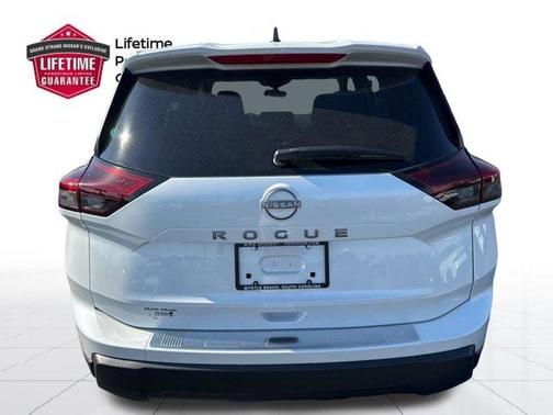 Everest White P 2026 Nissan Rogue SV