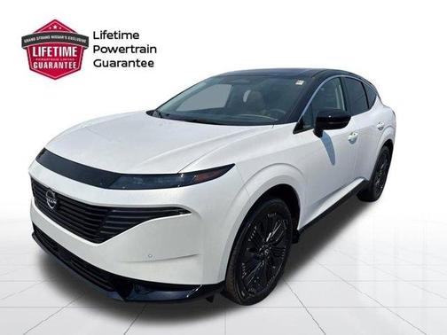 White / Black 2026 Nissan Murano Platinum