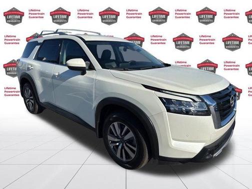 2023 Nissan Pathfinder SL