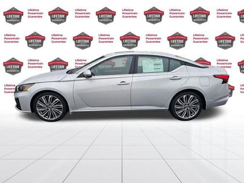 2025 Nissan Altima SL