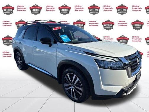 2023 Nissan Pathfinder Platinum