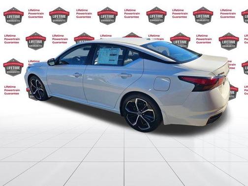 2025 Nissan Altima SR