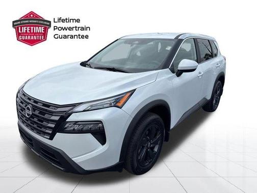 Everest White P 2026 Nissan Rogue SV