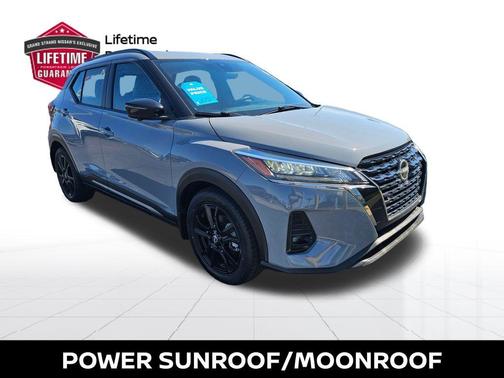 Boulder Gray Pearl 2022 Nissan Kicks SR