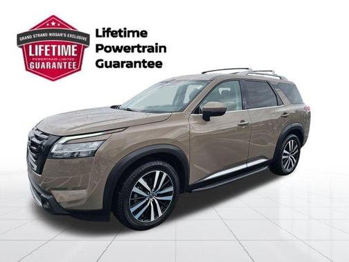 2023 Nissan Pathfinder Platinum