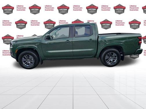 2025 Nissan Frontier SV