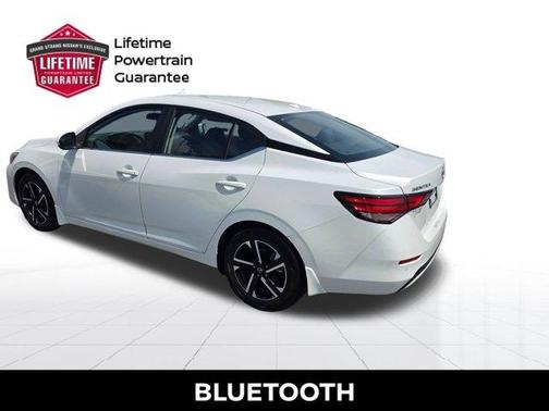 Aspen White 2025 Nissan Sentra SV