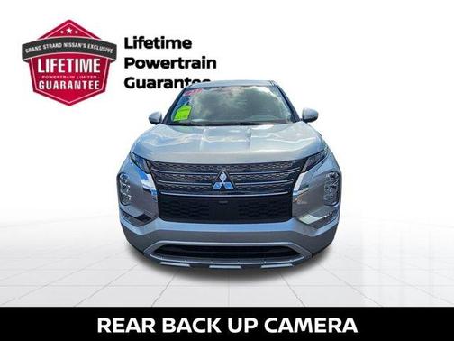 2023 Mitsubishi Outlander SE