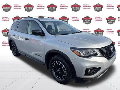 2020 Nissan Pathfinder SL