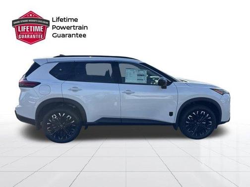 Pearl 2027 Nissan Rogue