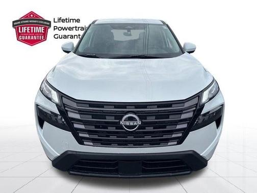 Everest White P 2026 Nissan Rogue SV