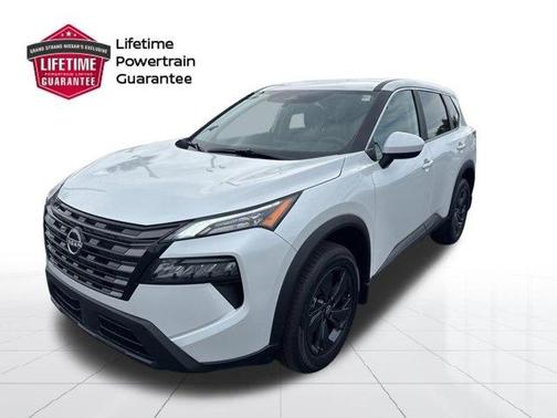 Everest White P 2026 Nissan Rogue SV