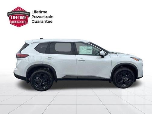 Everest White P 2026 Nissan Rogue SV