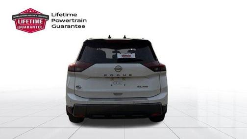 Pearl 2025 Nissan Rogue SL