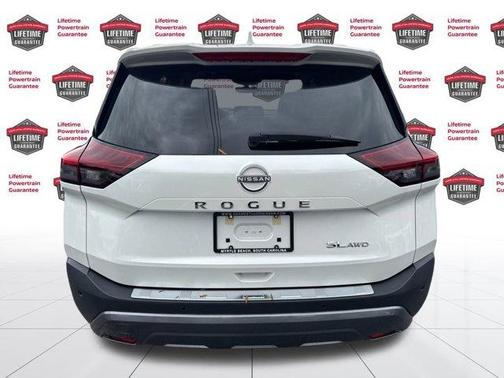 2022 Nissan Rogue SL