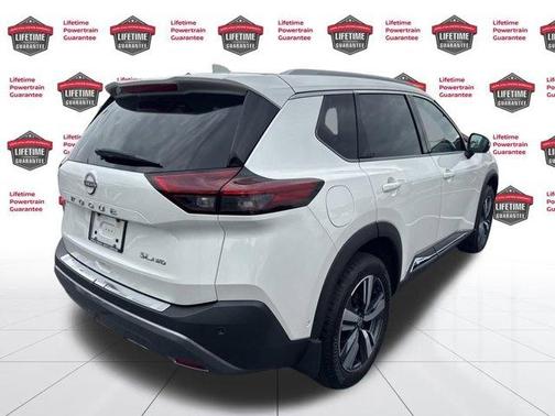 2022 Nissan Rogue SL
