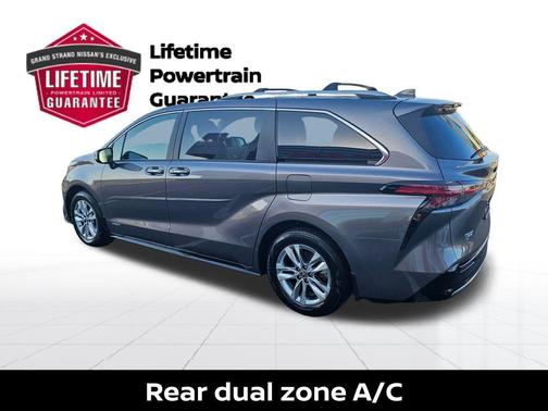 2021 Toyota Sienna Limited