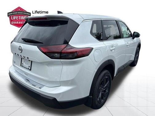 Everest White P 2026 Nissan Rogue SV