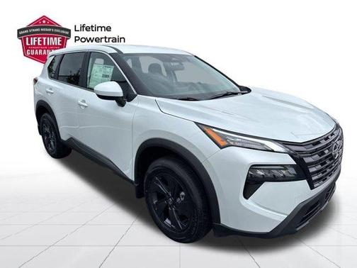 Everest White P 2026 Nissan Rogue SV