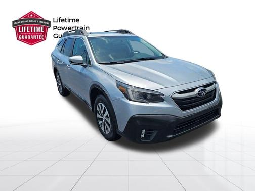 Ice Silver Metallic 2020 Subaru Outback Premium