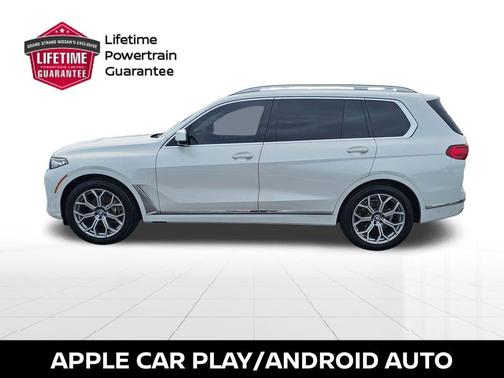 Mineral White Metallic 2022 BMW X7 xDrive40i