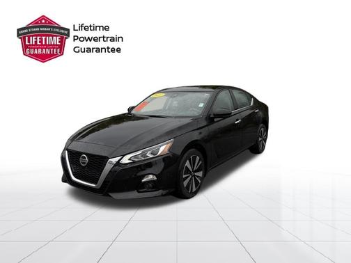 Super Black Clearcoat 2022 Nissan Altima 2.5 SL