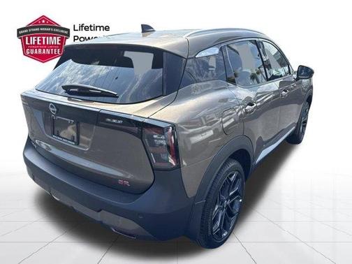 Canyon Bronze Metallic 2026 Nissan Kicks SR