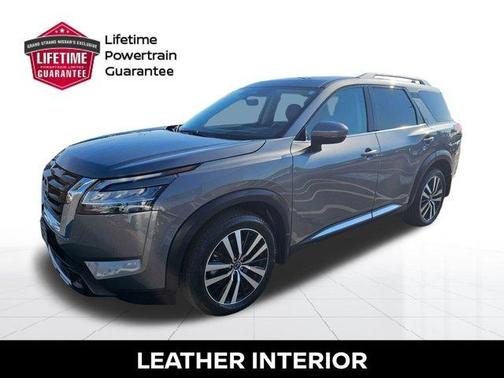 2024 Nissan Pathfinder Platinum
