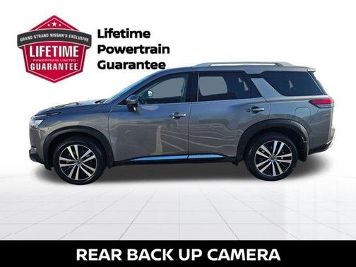 2024 Nissan Pathfinder Platinum