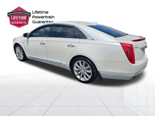 Crystal White Tri-Coat 2016 Cadillac XTS Luxury Collection