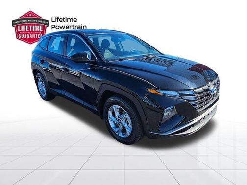 Black Pearl 2024 Hyundai TUCSON SE