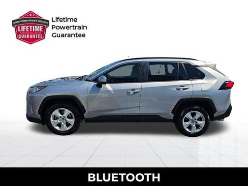 Silver Sky Metallic 2019 Toyota RAV4 XLE