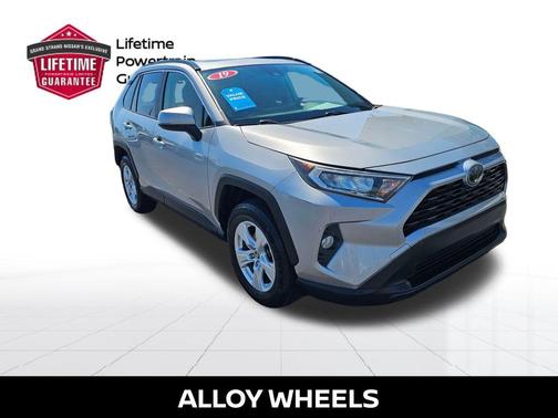 Silver Sky Metallic 2019 Toyota RAV4 XLE