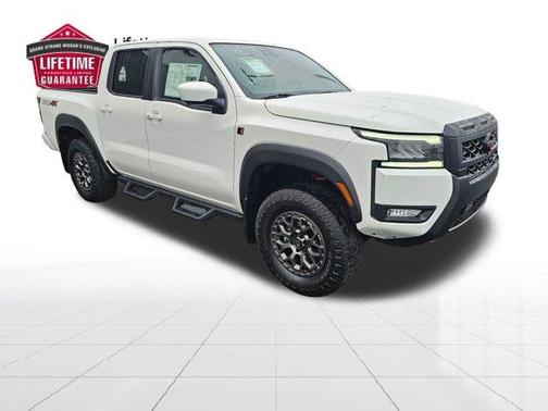 Glacier White 2026 Nissan Frontier PRO-4X w/R Package