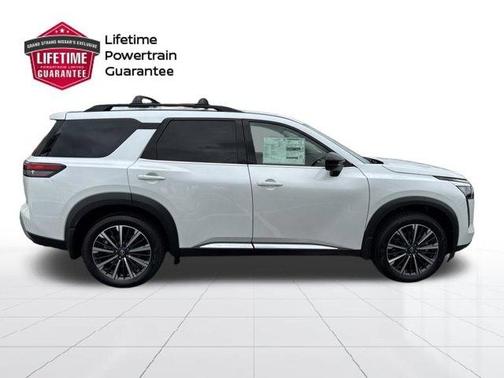 Pearl 2026 Nissan Pathfinder Platinum